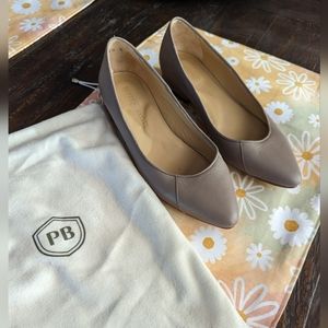 Poppy Barley Pointed Toe Flats; Tan; SiE 8.5